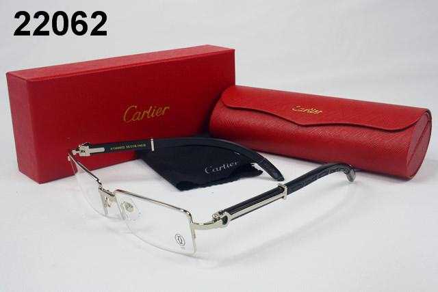 柔らかな印象を与えるカルティエ CARTIER 高級感のあるサングラス