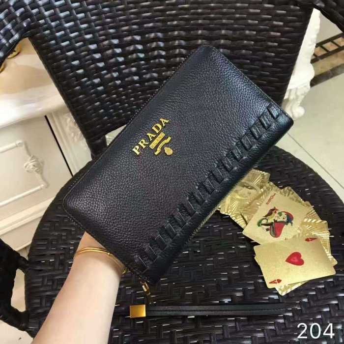 注目のアイテム 2017春夏 プラダ PRADA 財布