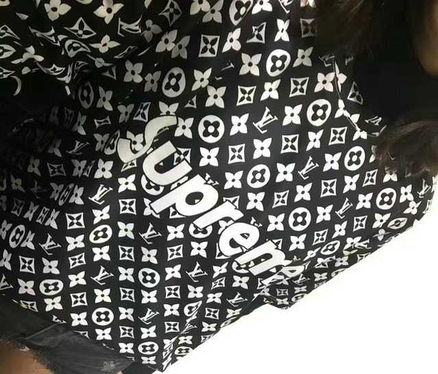 親和性抜群なSupreme x LV BOX LOGO Tee シュプリーム 　半袖Tシャツ 2色可選.心地はまさに大人の